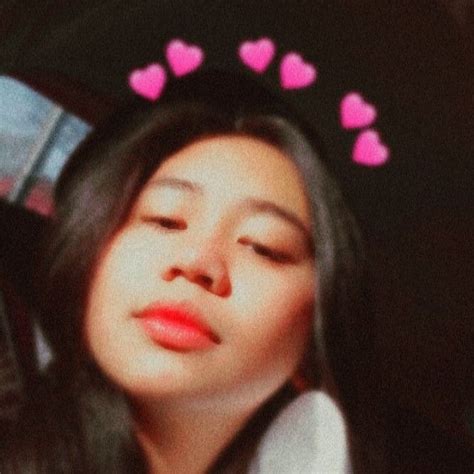 pinay finger face reveal